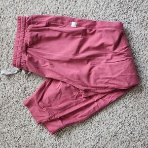 Vuori performance joggers